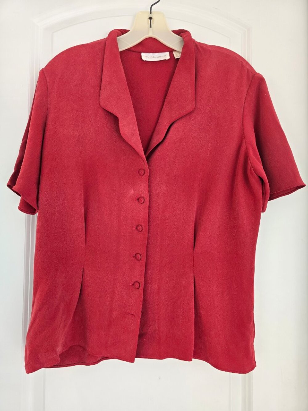 Dana Buchman Red 100% Silk Size 8 Blouse